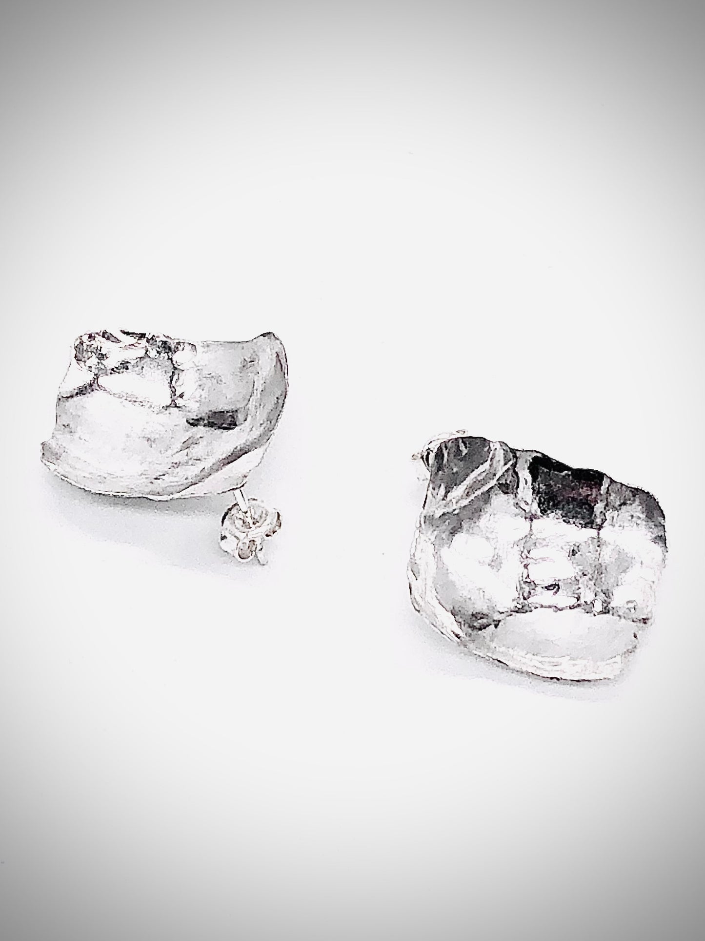 Oorbellen Hammered Concave Carré