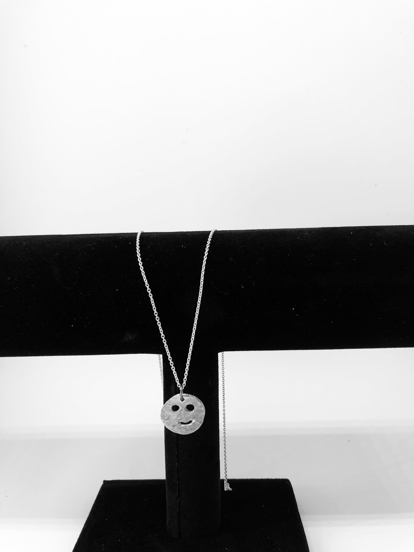 Hanger Unique Smiley