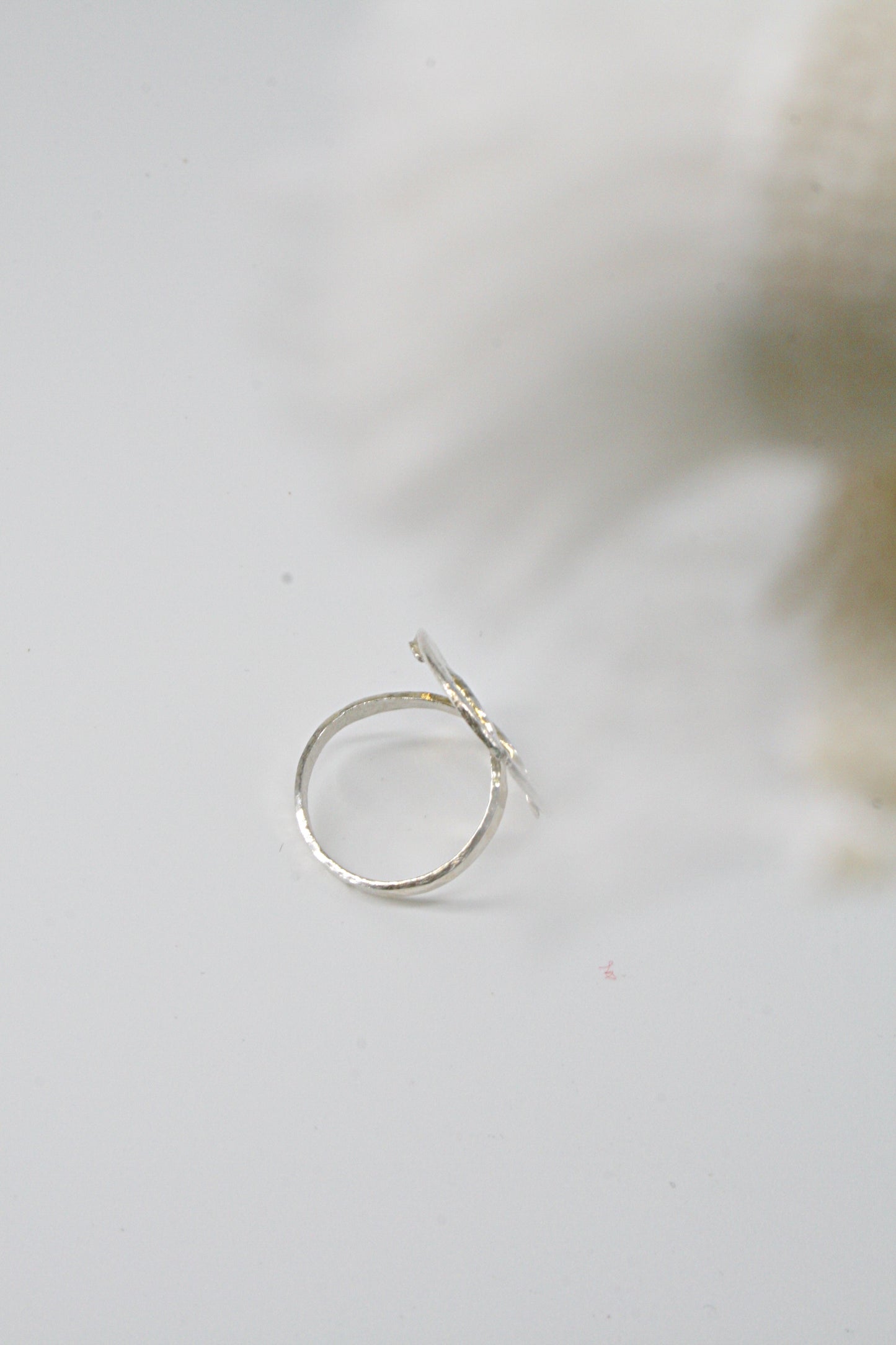 Ring double rounded twist maat 54/55