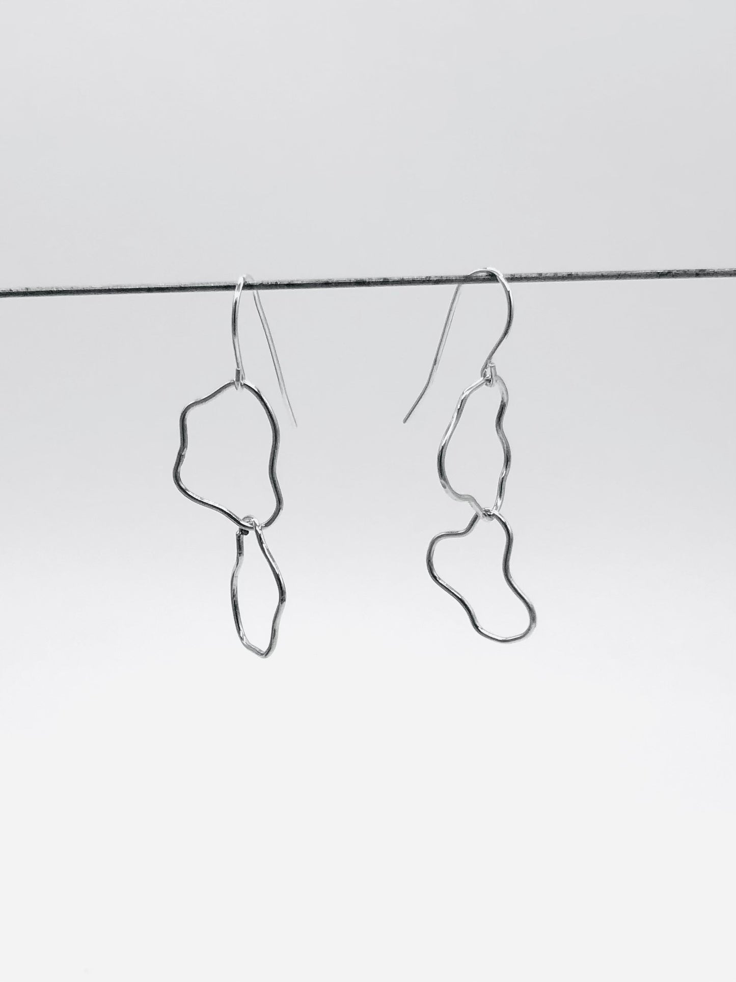 Oorbellen Clouds  totale lengte 4,5cm