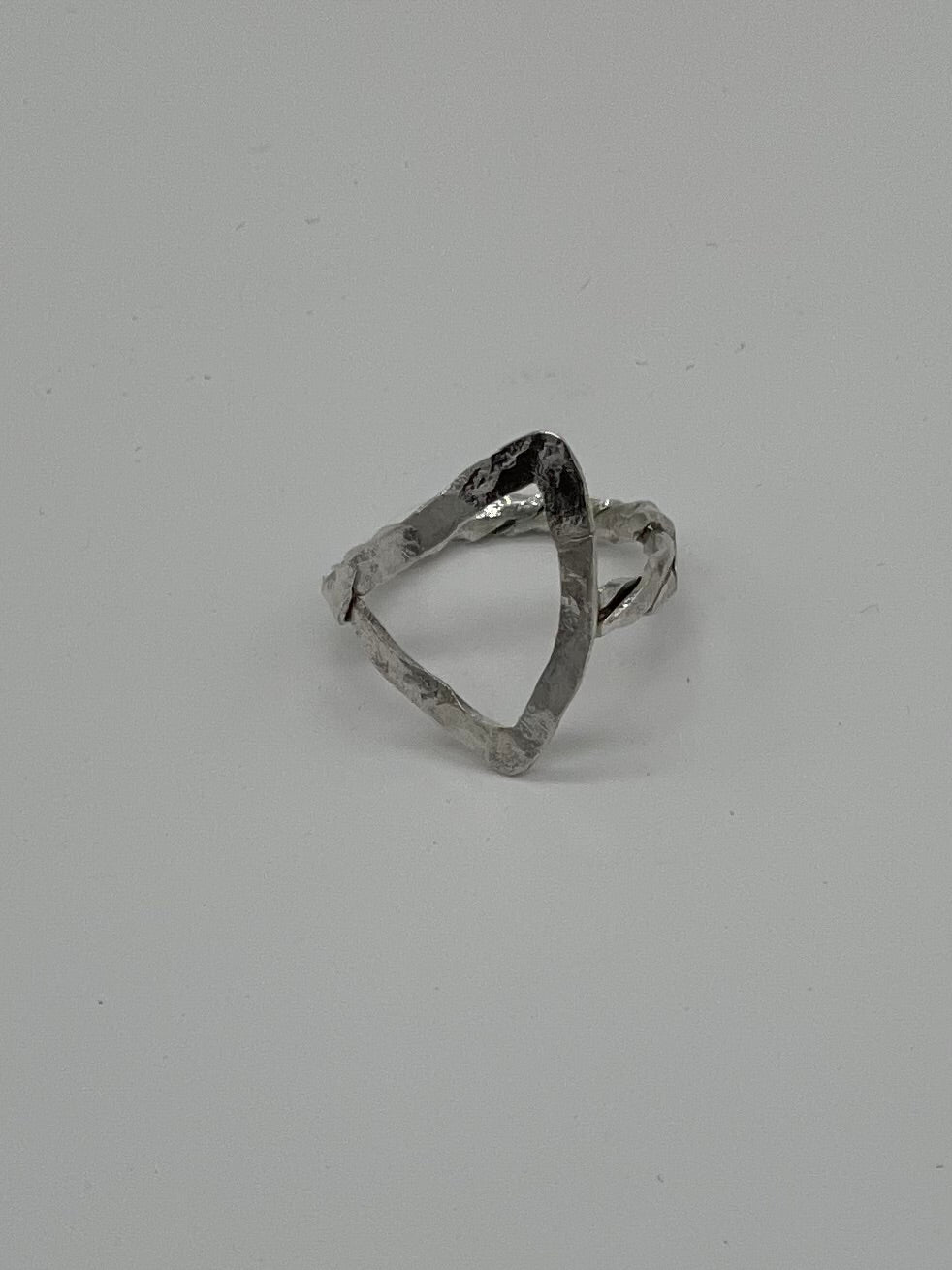 Ring open driehoek maat 53