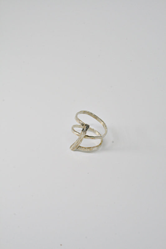 Ring triple barred twist maat 51