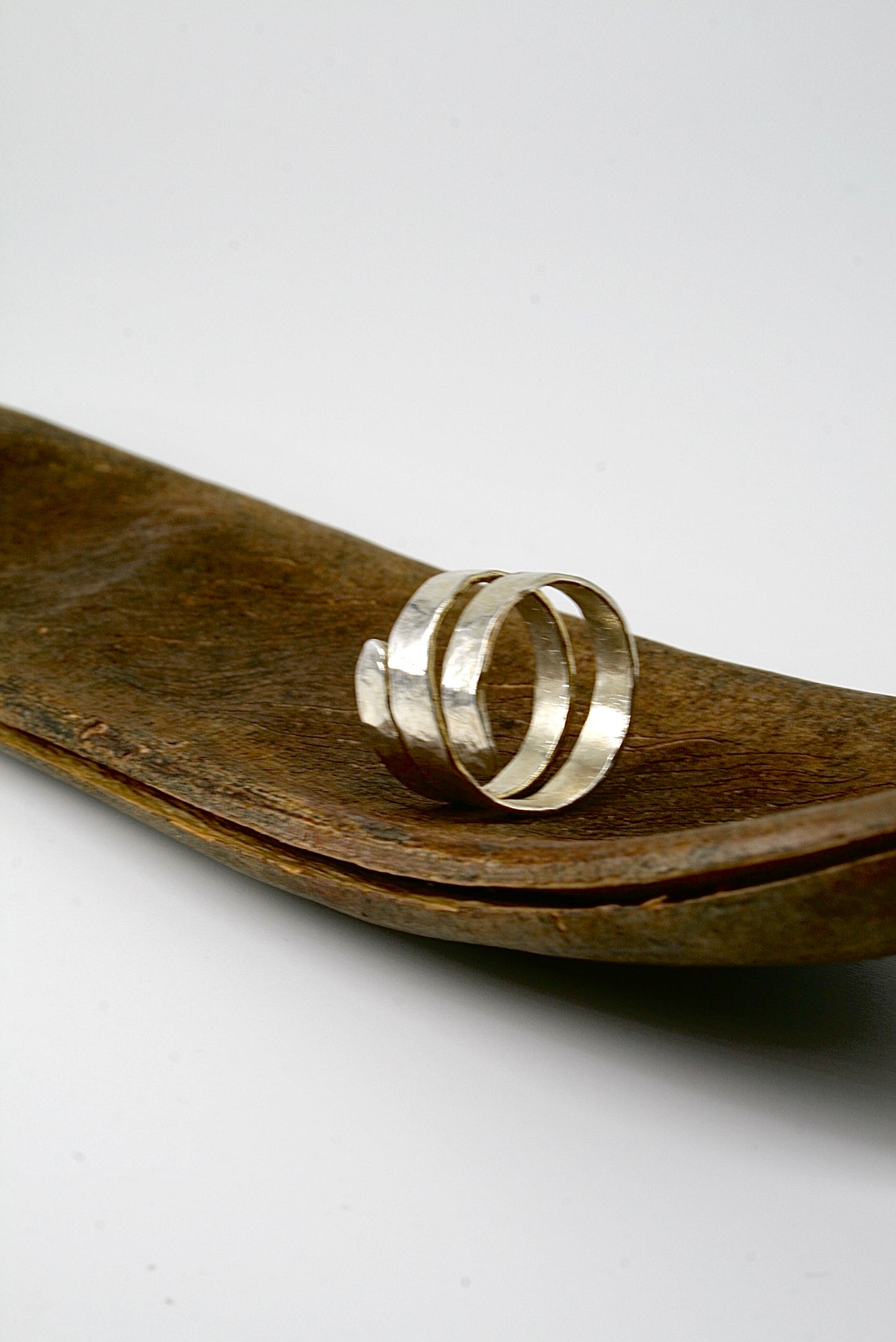 Ring triple swirl 10mm -15 mm swirl maat 53/54