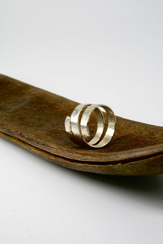 Ring triple swirl 10mm -15 mm swirl maat 53/54